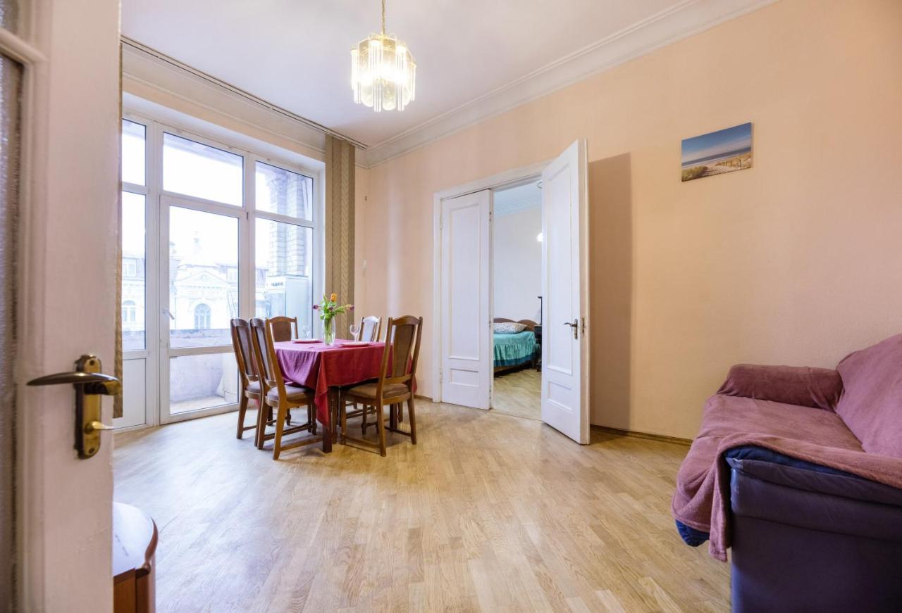 Apartment With Lovely View Kiev Bagian luar foto